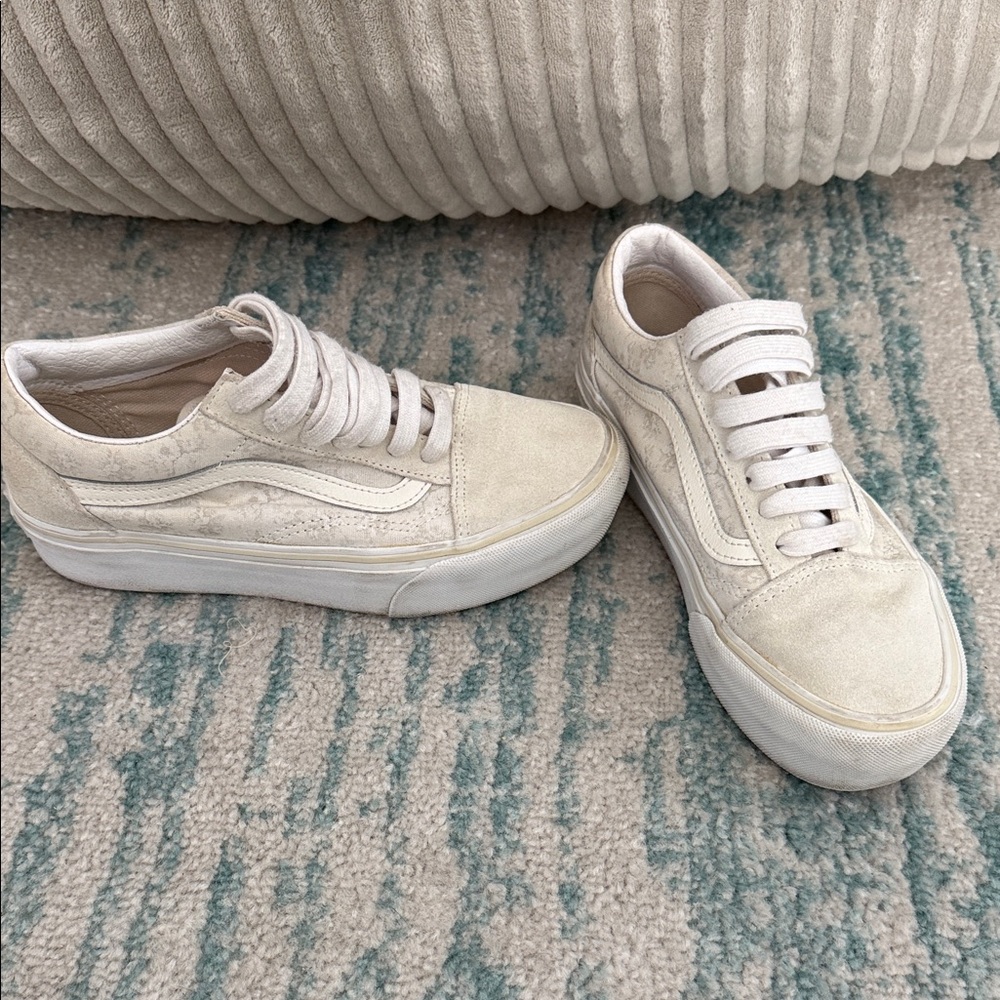 Super cute Vans